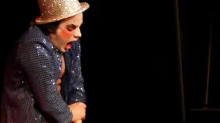 Cabaret Burlesque "Les Petites Poules de Paris"