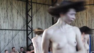 Naked on stage. Serie Canibal. Capitulo 1 en NIDO 2019