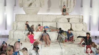 ENJOY DIFFERENT 2020 – Utter demonstrate | Desigual