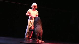 Andrea Baby Sitter Obstinés lambeaux d'pictures avec sarah Schwarz extrait