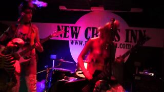 The SoapGirls - Break You (Fresh Cross Inn, London)