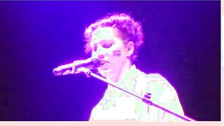 Amanda Palmer sings 'Dear Daily Mail' song 12 07 2013 London Roundhouse