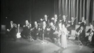 Umm Kulthum ( أم كلثوم ) live; "Enta Omri" (English subtitles)