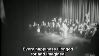 Umm Kulthum ( أم كلثوم ) live; "Enta Omri" (English subtitles)