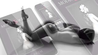 Elder-College Bare Art Model Elle Beth